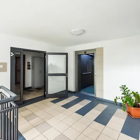 Ursus Pleasant By Bookinghost Appartement *