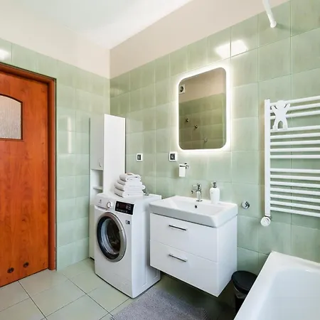 Ursus Pleasant Apartmán *