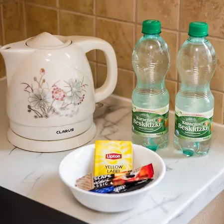 Ursus Pleasant By Bookinghost Varsovie