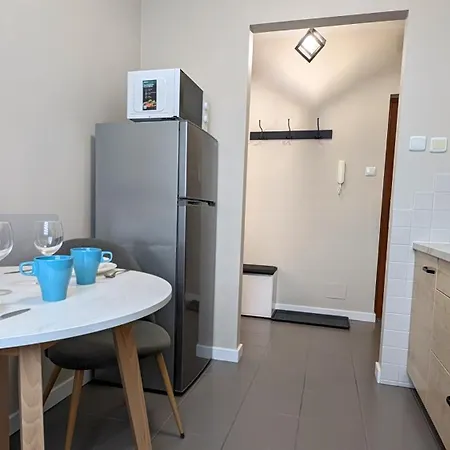 Ursus Pleasant By Bookinghost Varsóvia